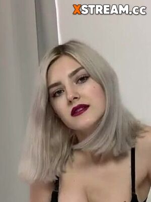 Eva Elfie