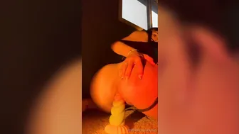 Intimate Moments Featuring Arikytsya in Fantasy Dildo