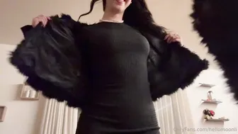 HelloLiMoon Goes Wild: Fooling Around At The Restaurant And Fucking At Home [Exclusive Tape]