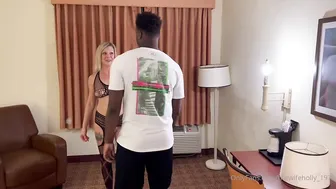 Hot Content Featuring HotWifeHolly_1971 in HotWifeHolly