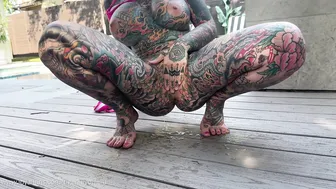 TigerLilly's Goth Tattoed Thicc Babe Squirting And Cumming All Over The Pool | Hot Content Edition