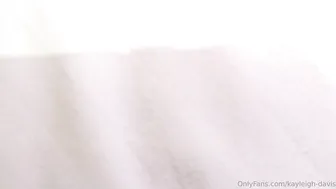 Kayleigh Davis, Swinger Couple in FFM Threesome with Unicorn Babe