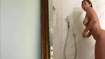 Stefanie Knight, Teasing Hot Naked Body in Mirror