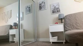 Stpeach, Cosplay Masturbation Livestream on Floor