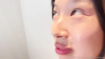 Elle Lee, Hawaii VLOG Video