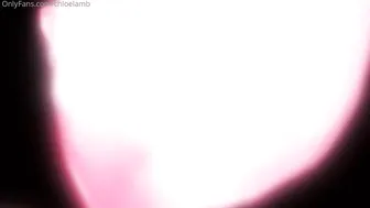 Chloe Lamb, Messy Facial Video