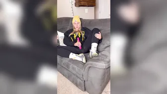 C_Thicc, Pink Vibrator Masturbation in Gym Suit