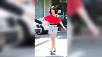 Compilation For How Slut Greet Men When They See Cock - AI