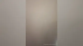 Mia Khalifa, Arab Babe Preparing for Bed