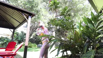 Rose Kelly, Teasing Curvy Body Around House