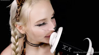 Asmr Network, Blonde Cat Girl Licking ASMR