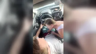 Sunnyskye, Caught in Roadside Oral Encounter