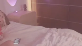 Arikytsya, Lesbians in Naughty Bed Play