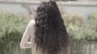 Bhad Bhabie, Teen Beauty in Outdoor Naked Tease