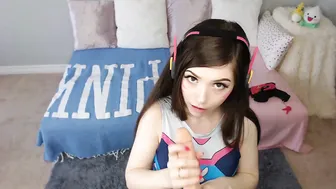 Lilcanadiangirl, Cosplay Girl in Dildo Facial