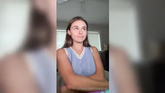 Megnutt02, Chick Teasing Large Breasts