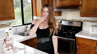 Xev Bellringer, Hostess MILF in Kitchen Encounter