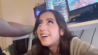 Hellolimoon, Tempting Boyfriend During Gaming