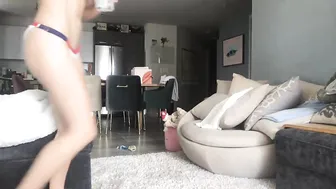 Amanda Cerny, Fit Babe Working Out at Home