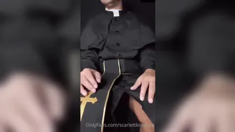Scarlettkissesxo, Blonde Nun in Priest Encounter