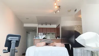 Sinfuldeeds, Singaporean Masseuse in Handjob Happy Ending