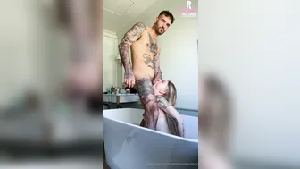 Sammmnextdoor, Tattooed Couple in Oral Facial Bathtub