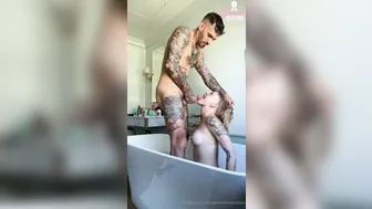 Sammmnextdoor, Tattooed Couple in Oral Facial Bathtub