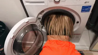 Waifumiia, Washing Machine Mishap Scene