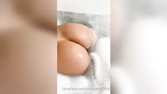 Natalie Roush, Bathtub Naked Tease