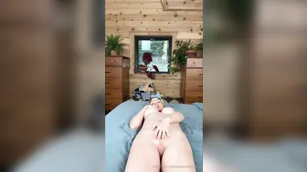 Sara Underwood, Cabin Pink Pussy Spread