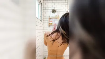 Natalie Roush, Shower Naked Body Reveal