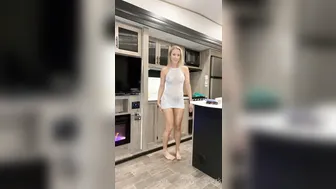 Vicky Stark, Fishnet Bodysuit Livestream Try-On