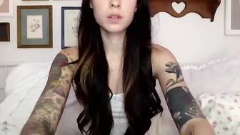 Daisy Luu, Livestream Asian Tease