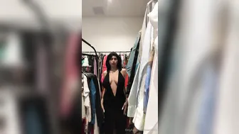 Mia Khalifa, Arab Hot Dress Try-On Haul