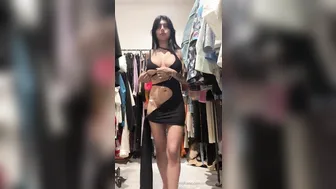 Mia Khalifa, Arab Hot Dress Try-On Haul