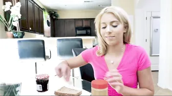 Teen Step Daughter Serve Her Dad Cock On Her Knee