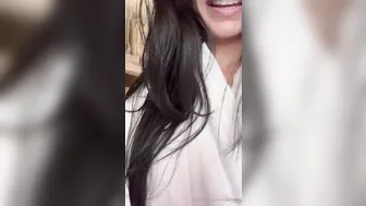 Mia Khalifa, Morning Wake-Up Routine