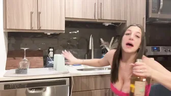 Megan Mccarthy, Cozy Couple's Live Broadcast