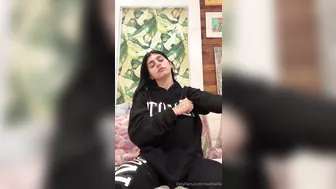 Mia Khalifa Hot Arab Girl Teasing Her Bikini Vlog