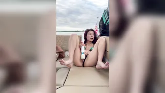 Maeanddre, Petite Squirter 17-Inch BBC Dildo Boat Ride