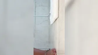 Mia Khalifa, Arab Model Lotioned Up Feet Tease And Play