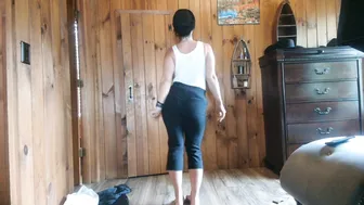 Raven Kiss, Kiss69Xo, Sweetkiss_69, Sultry MILF Strips in a Musculine Outfit