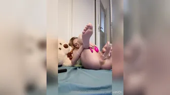 Vicky_De_Levine, Fucking Clear Dildo