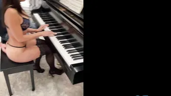 Txkitty69, Thehotwifehunter, Hotwife Cums on Big Cock