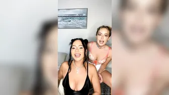 Sweetvenom, Lesbian Babes Livestream Naughty Scissoring