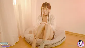 June Liu, Solo Masturbation with Feet and Dildo Tease