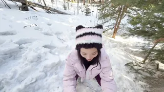 Asianmochi, Outdoor Passion in the Snow