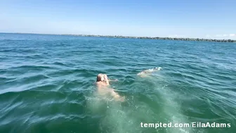 Eilaadams, Jaime Wylder, Two Hot Beauties Peeing in Ocean