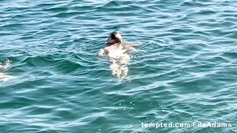 Eilaadams, Jaime Wylder, Two Hot Beauties Peeing in Ocean