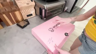 Explicit Kait, Shroom Q, Lucky Boyfriend Waking to Two Horny Beauties